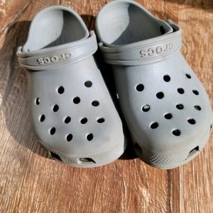 Toddler crocs